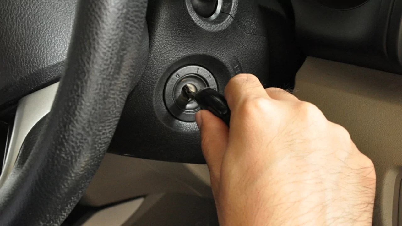 Can't Get the Key Out of the Ignition? 2 Key Stuck While the Car Is Off